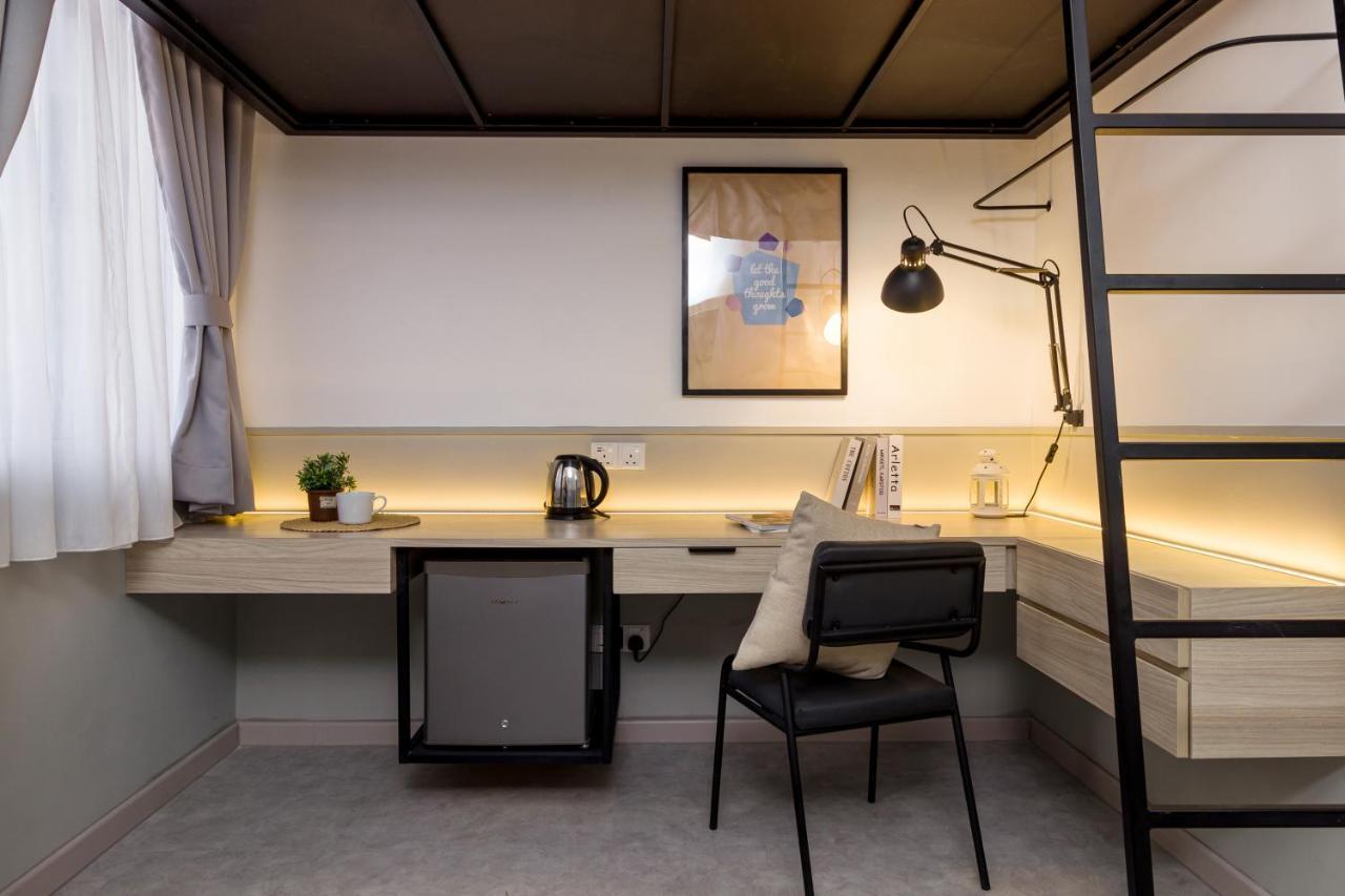 Upstairs Downstairs Coliving Bukit Bintang * Kuala Lumpur